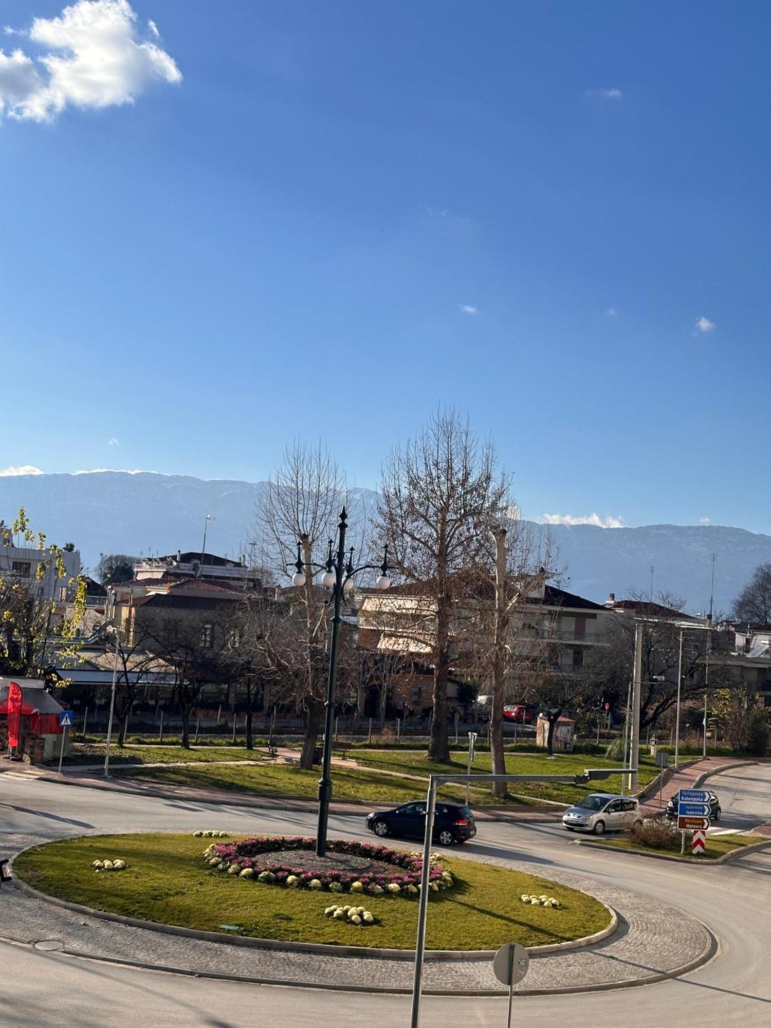 Sunflower Suite Trikala Exterior foto