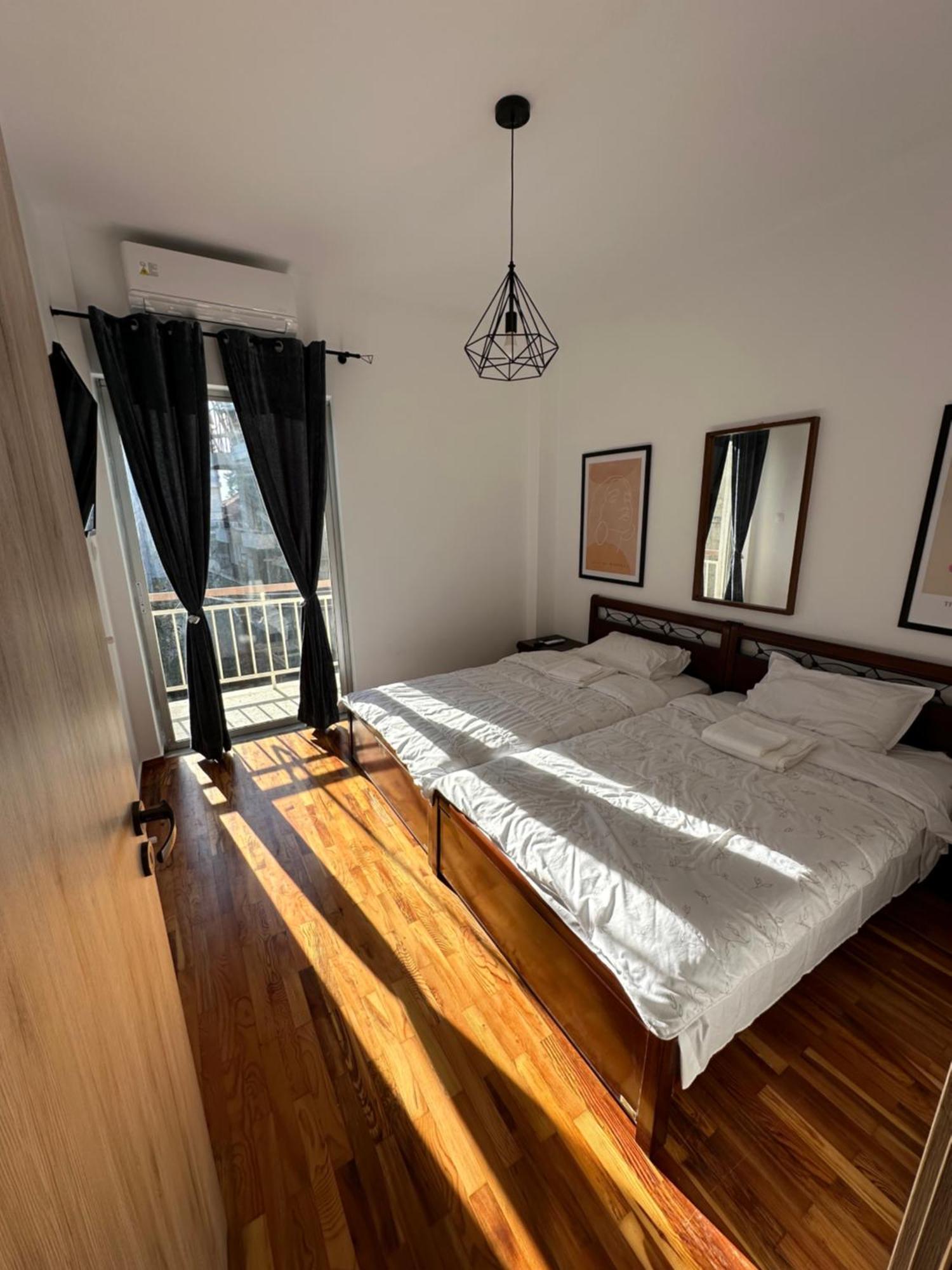 Sunflower Suite Trikala Exterior foto